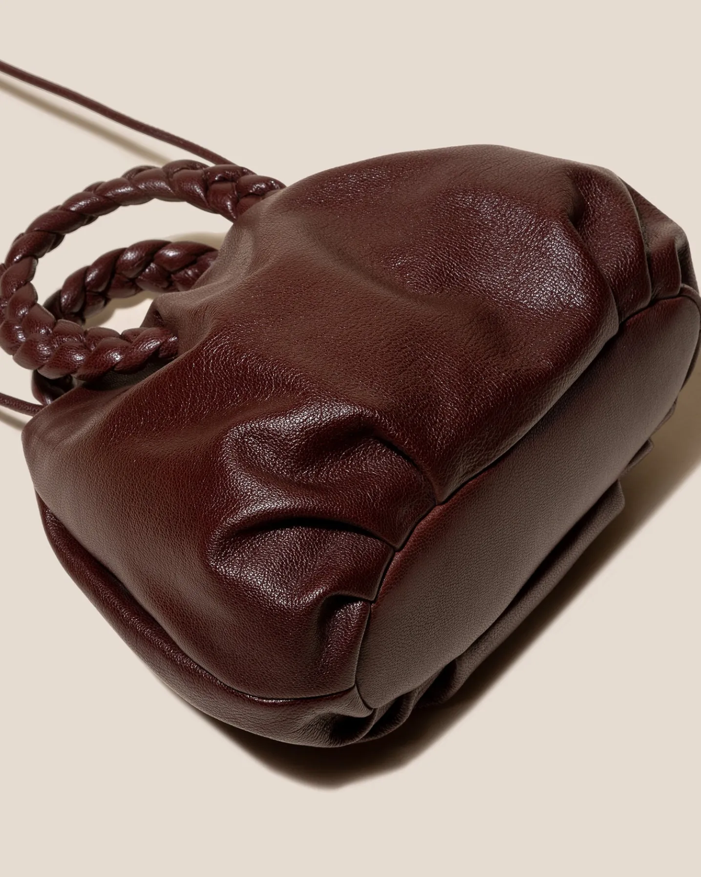 BOMBON M SUPPLE SHINY